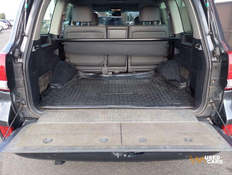 Toyota Land Cruiser V8 Land Cruiser V8 4.5 D4-D 5 posti