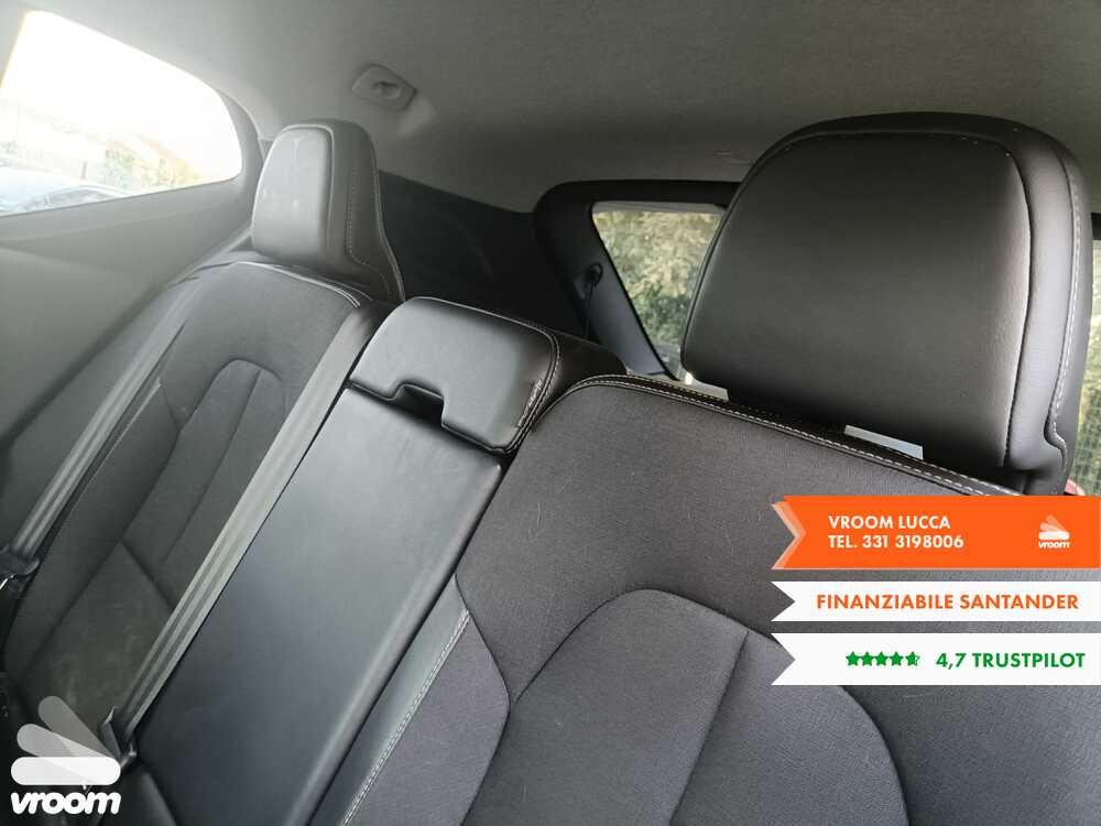 VOLVO XC40 (2017-->) XC40 D3 Geartronic Momentum