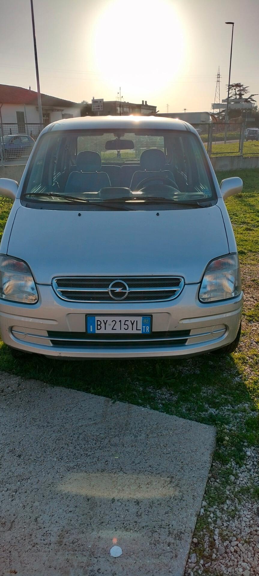 Opel Agila 1.2 16V Club