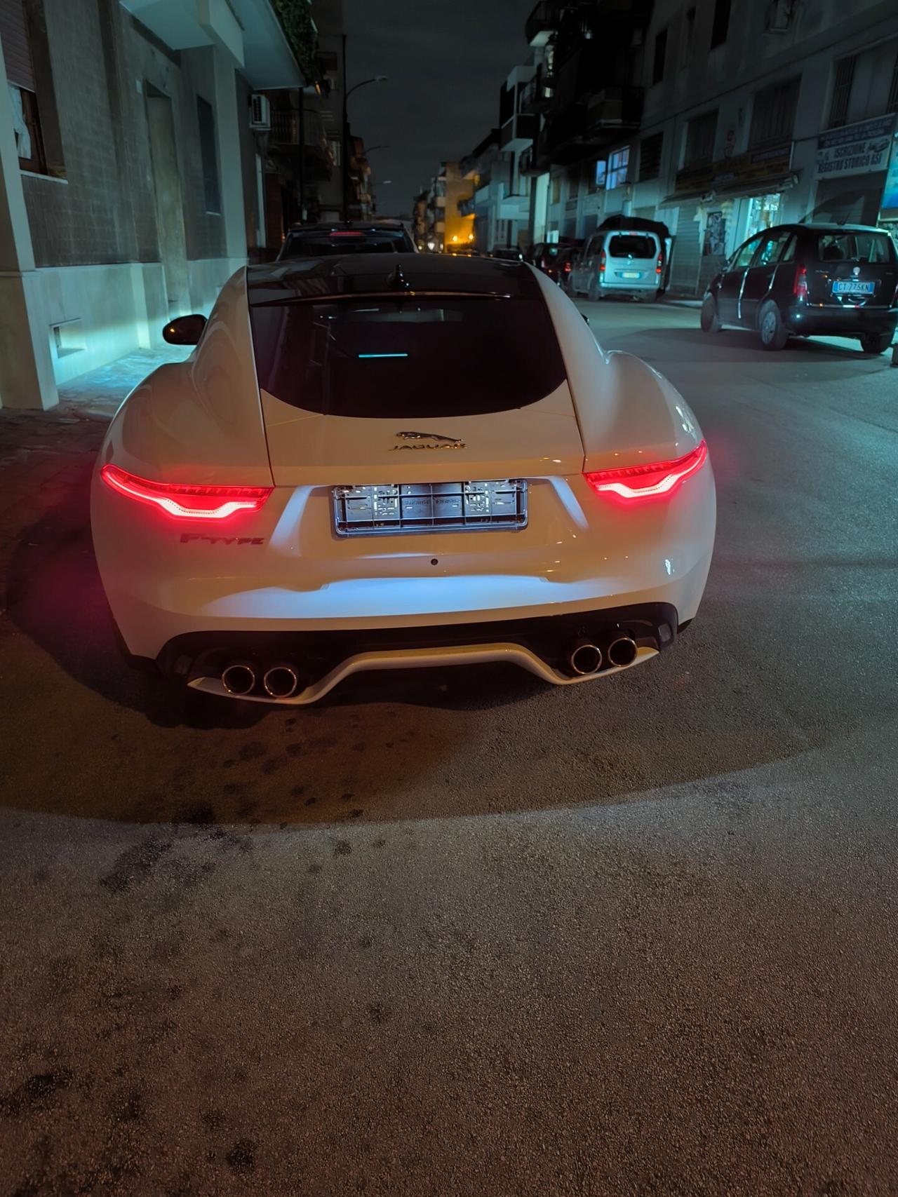 Jaguar F-Type 5.0 V8 450 CV aut Coupé R-Dynamic