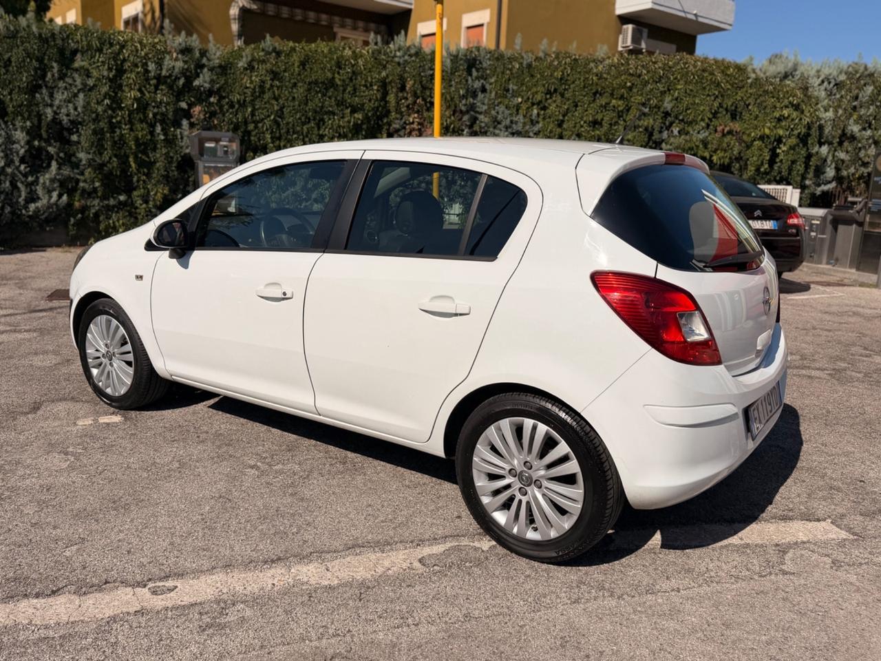 Opel Corsa 1.2 neopatentati GPL garanzia pronto uso