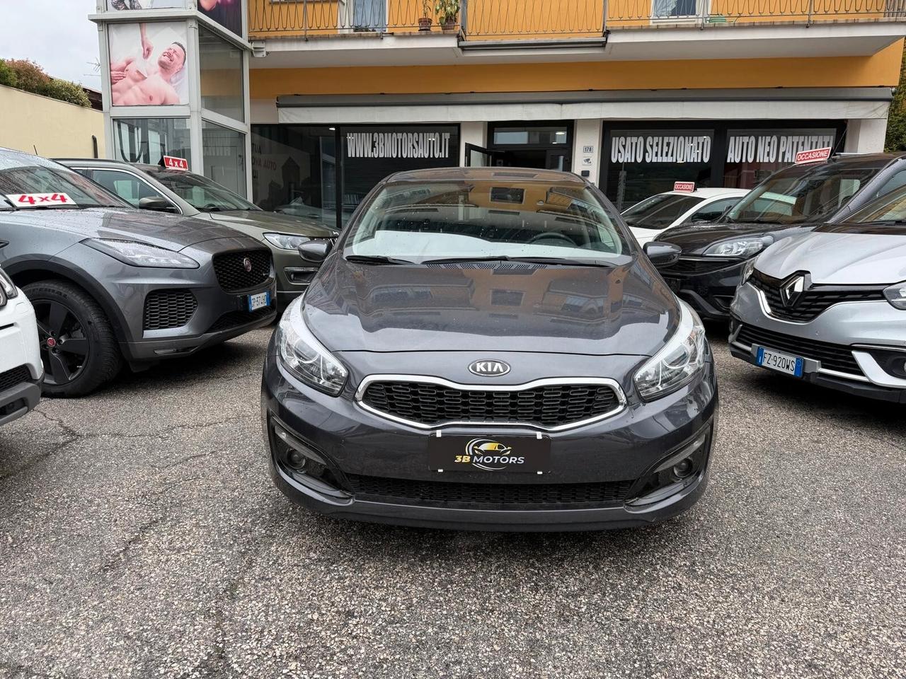 Kia Ceed cee'd 1.6 CRDi 110 CV 5 porte Cool