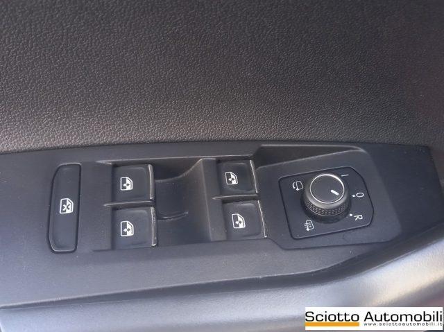 VOLKSWAGEN Taigo 1.0 TSI 110 CV R-Line