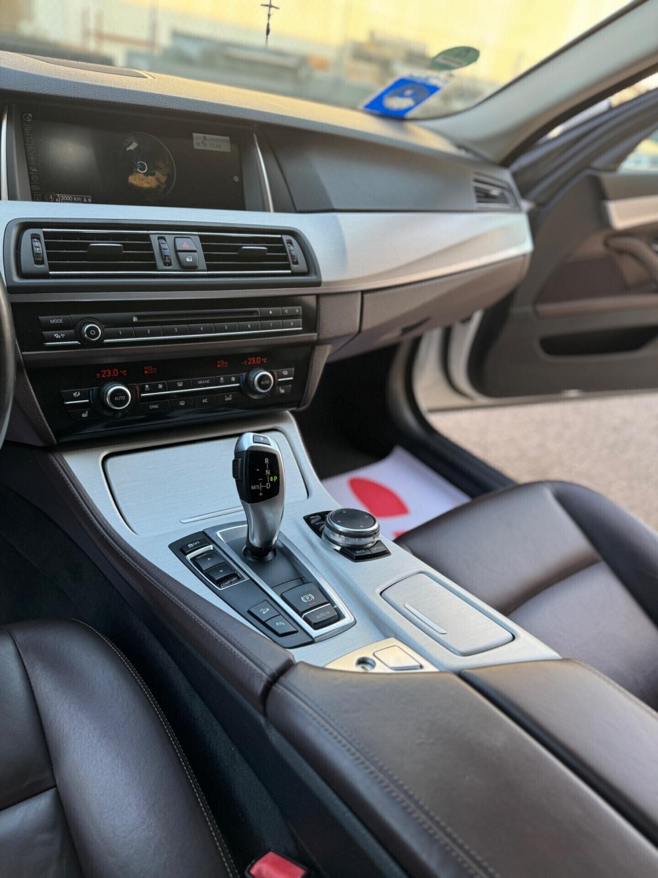 Bmw 520 520d xDrive Touring Luxury