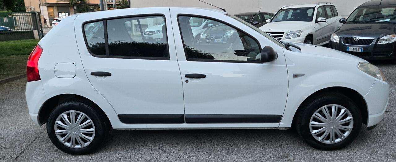 Dacia Sandero 1.4 8V GPL Lauréate