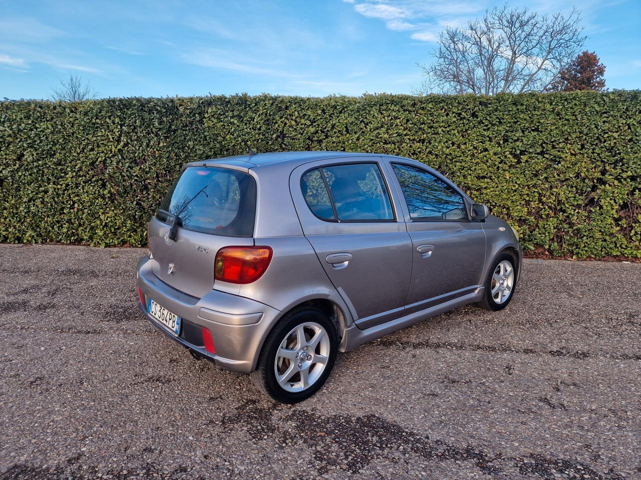 Toyota Yaris 1.5i 16V TS