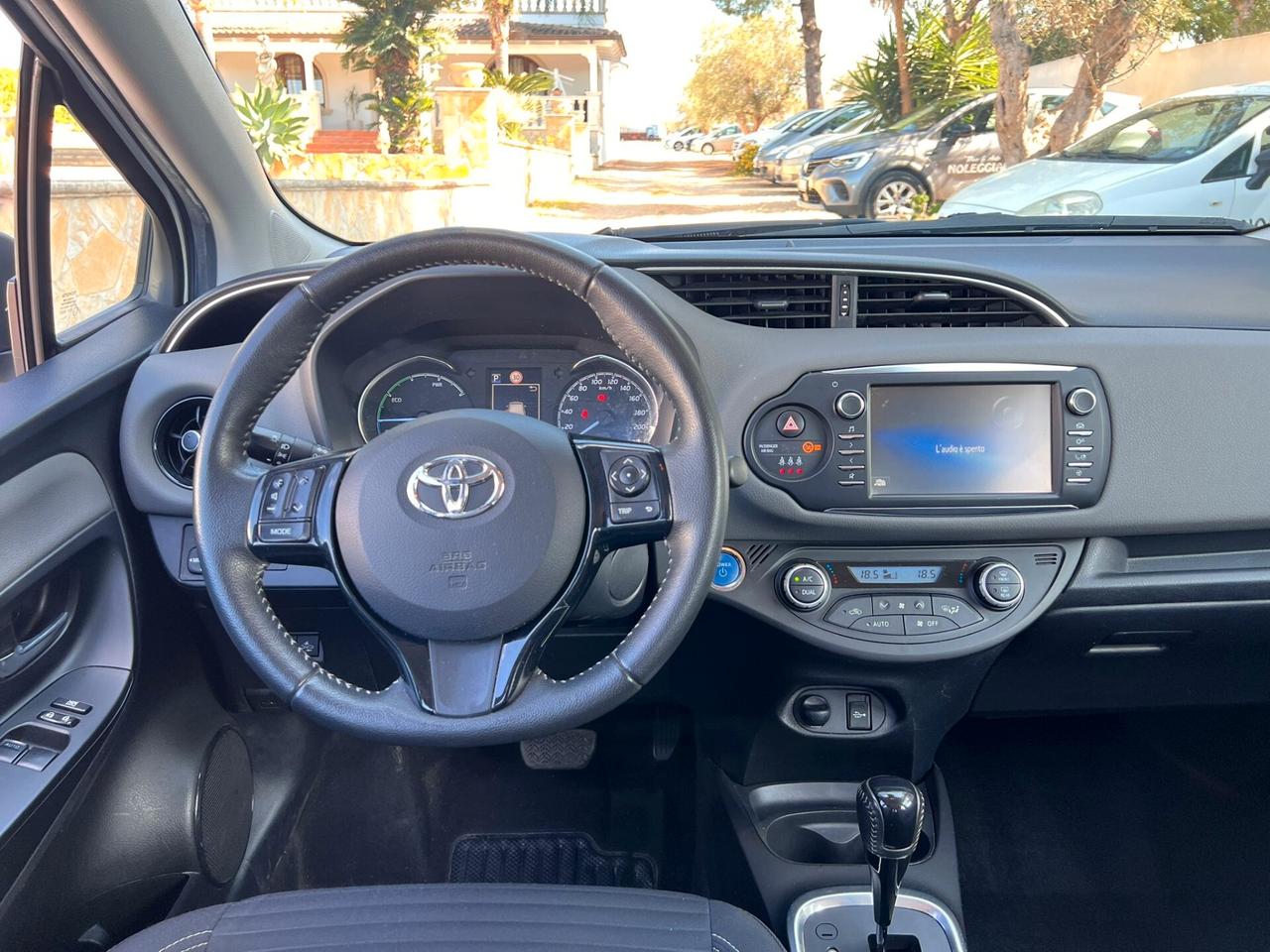 Toyota Yaris 1.5 Hybrid 5 porte Business