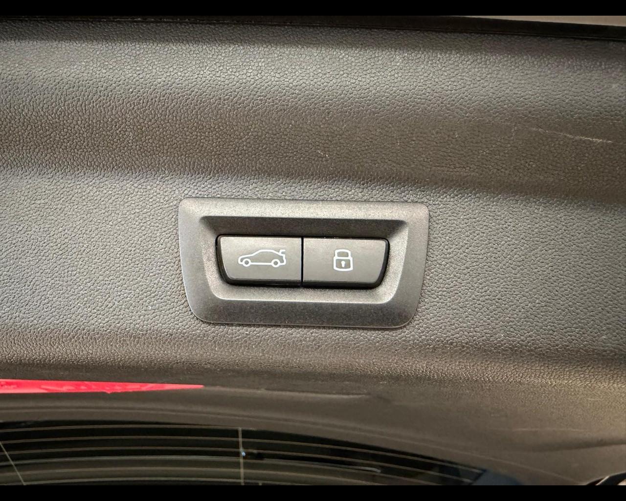 MINI Mini Countrym.(U25) - Mini E Favoured Countryman