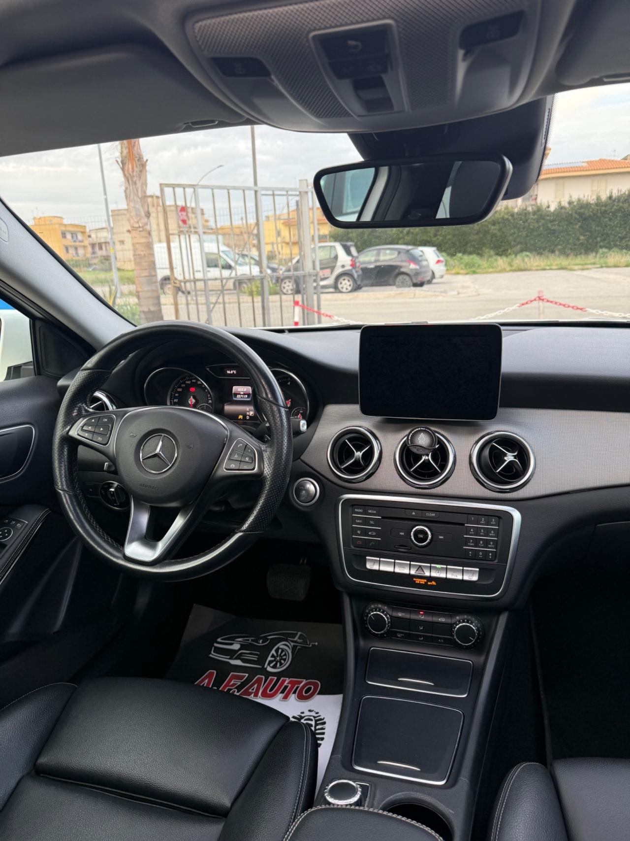 Mercedes-benz GLA 200 d Automatic Premium