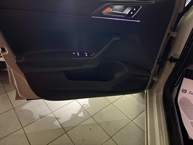 VOLKSWAGEN Taigo 1.0 TSI 110 CV DSG R-Line TETTO APR/PAN