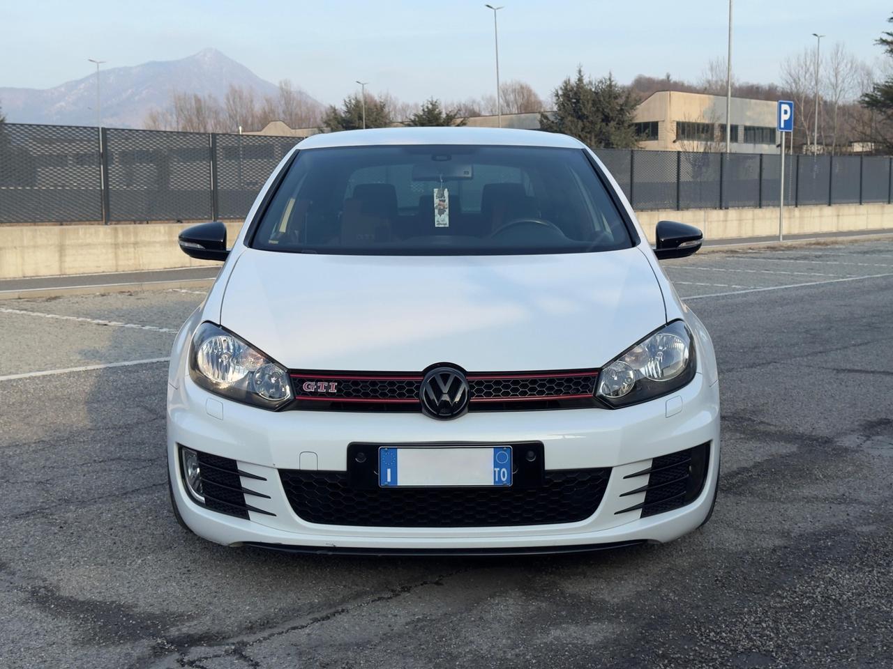 Volkswagen Golf GTI 6 2.0 Tsi DSG