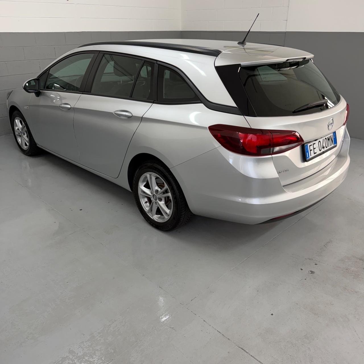 Opel Astra 1.6 CDTi 110CV Start&Stop 5 porte Innovation