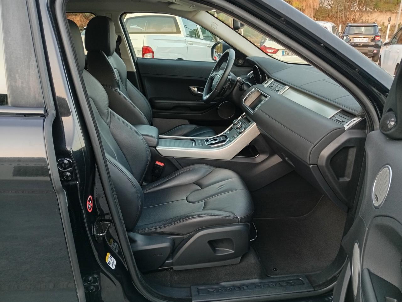 Land Rover Range Evoque 2.2 TD4 5p. Pure