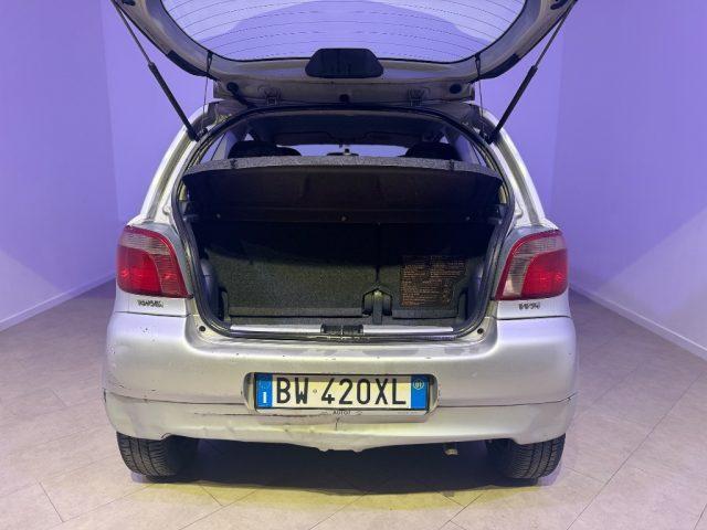 TOYOTA Yaris 1.3i 16V cat 3 porte aut. Sol