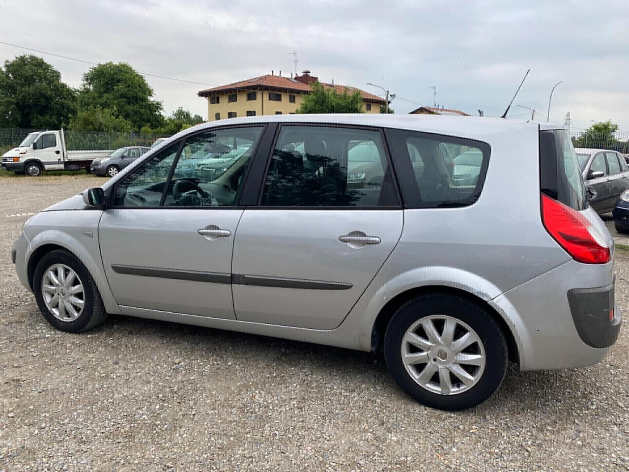 Renault Grand Scénic 7 posti 1.9 dCi/130CV