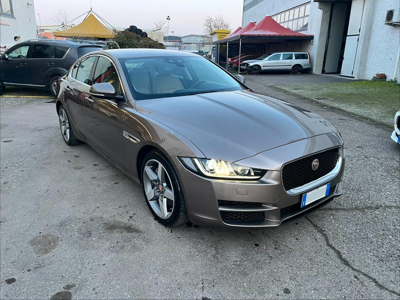 Jaguar XE 2.0 D Turbo 180CV Portfolio