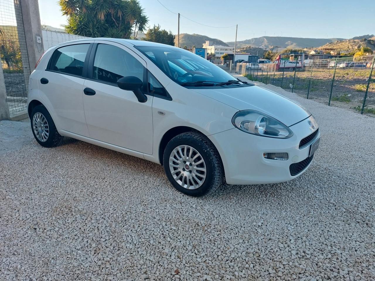 Fiat Punto 1.3 MJT II S&S 85 CV 5 porte Street