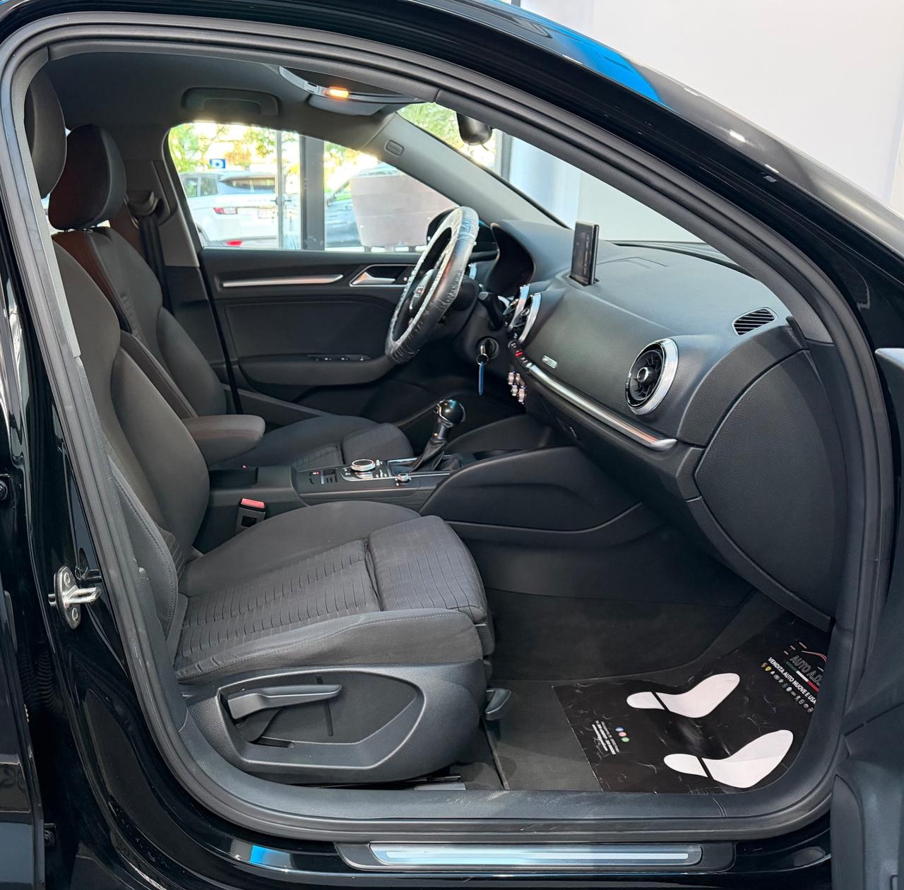 Audi A3 Sedan 1.6 TDI S tronic
