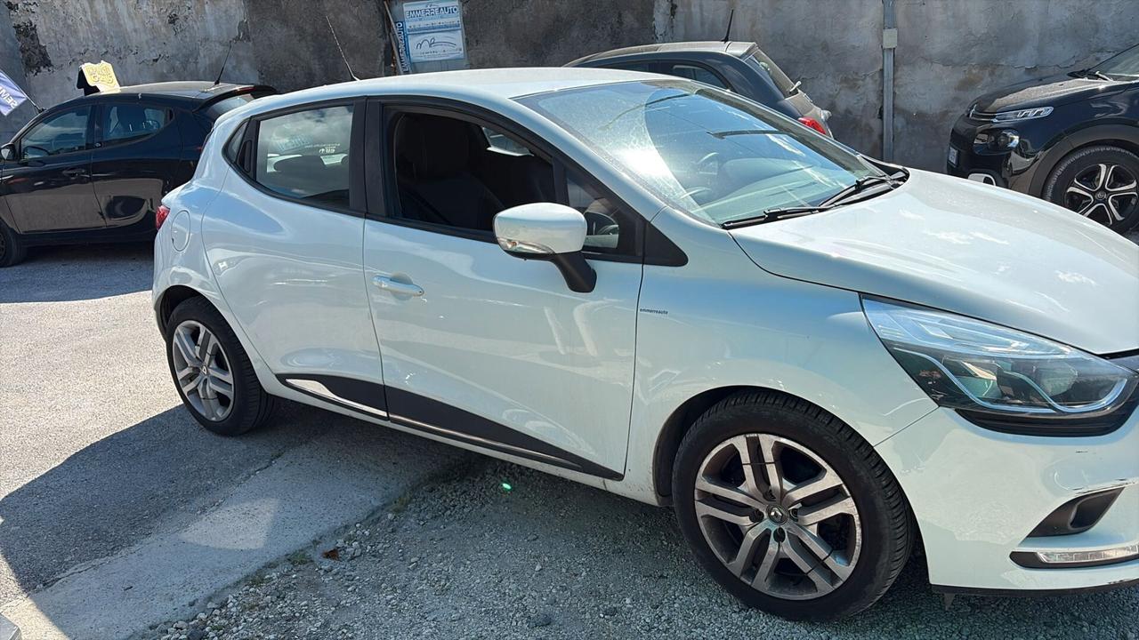 Renault Clio 1.5 dCi 8V 75 CV 5 porte Intense 2018 USATO