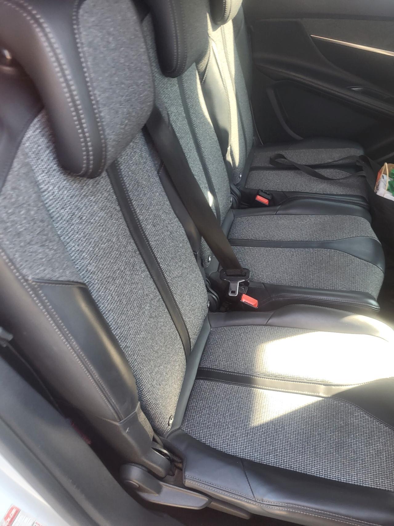 Peugeot 5008 BlueHDi 130 S&S EAT8 Allure