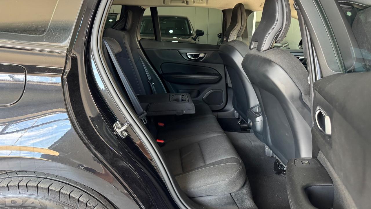 Volvo V60 D3 Geartronic Momentum Plus-2020