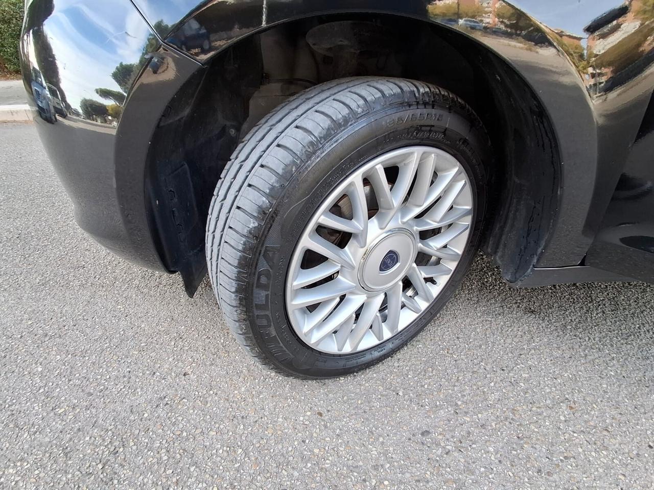 LANCIA YPSILON 1.3 MJT