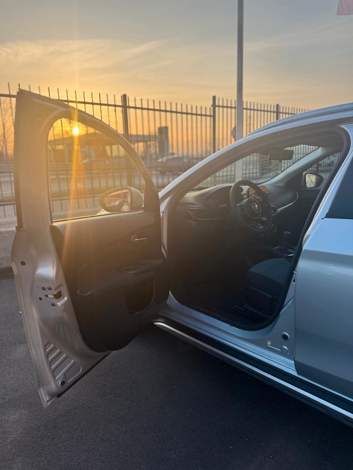 Fiat Tipo 1.6 Mjt S&S 5 porte Cross