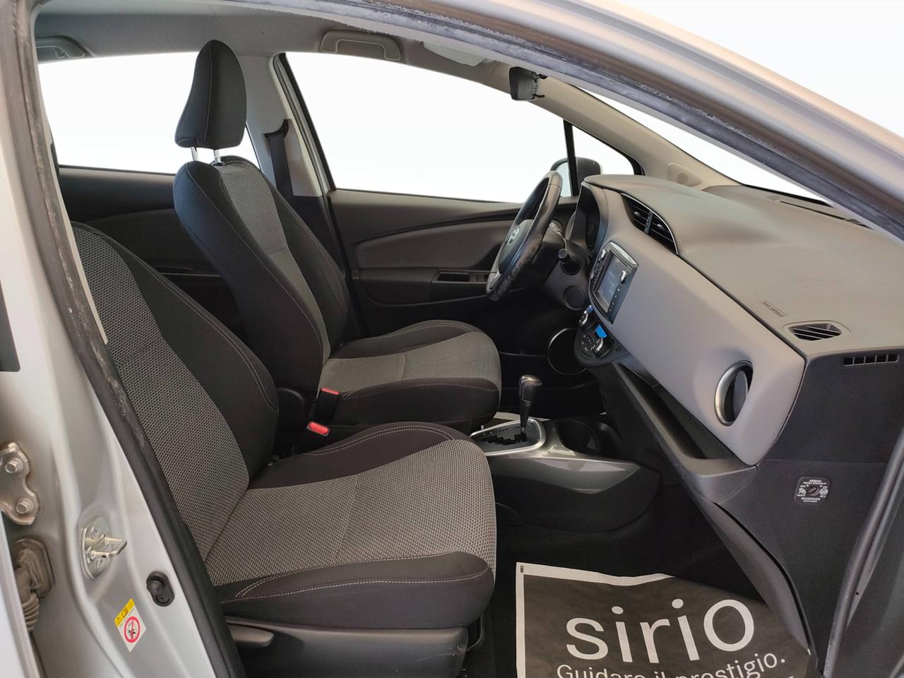TOYOTA Yaris III 2015 - Yaris 5p 1.5h Active my16