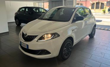 new Lancia Ypsilon 1.0 FireFly 5 porte S&S Hybryd Gold