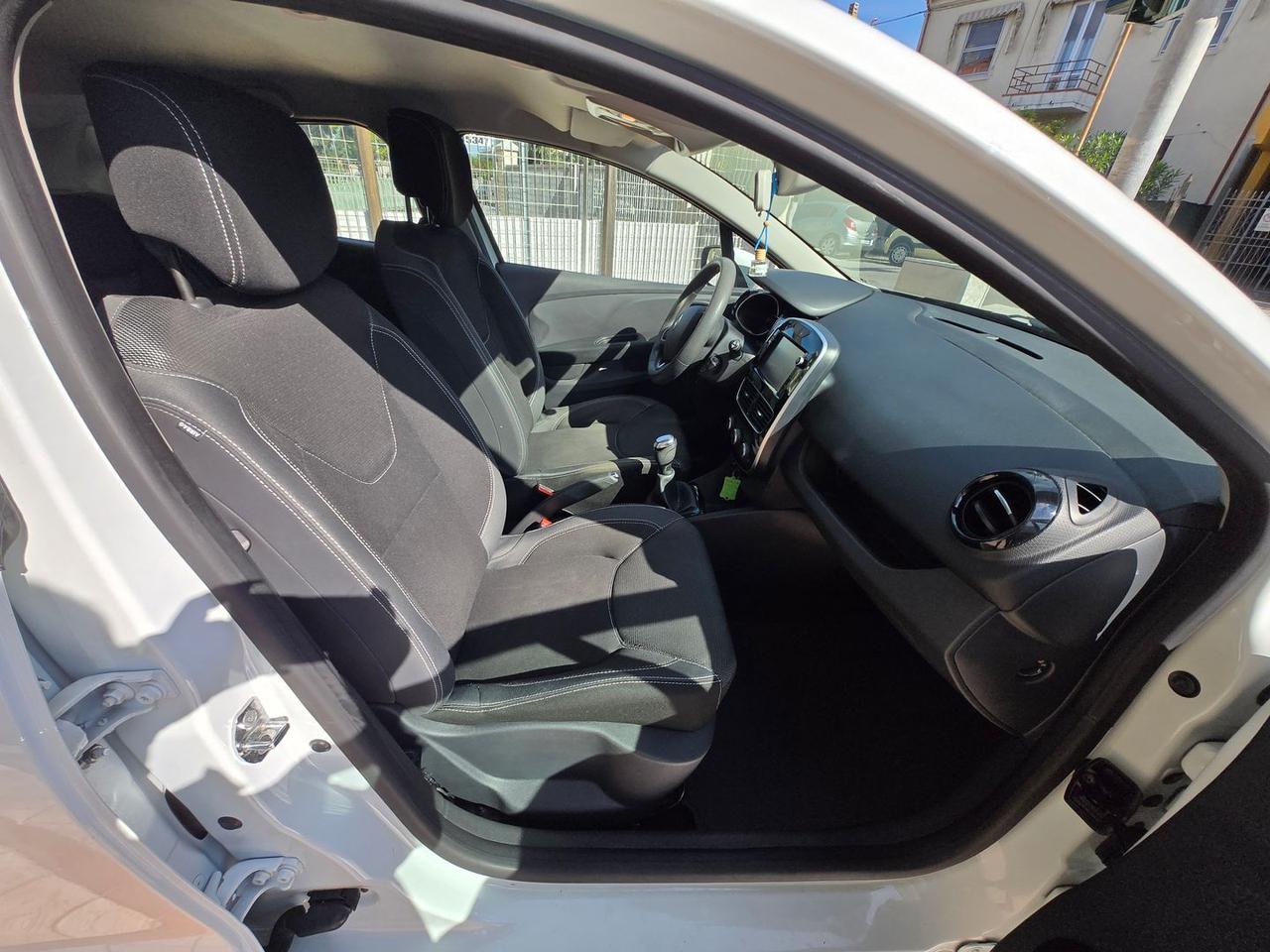 Renault Clio 1.2 16V 75CV Zen #50748