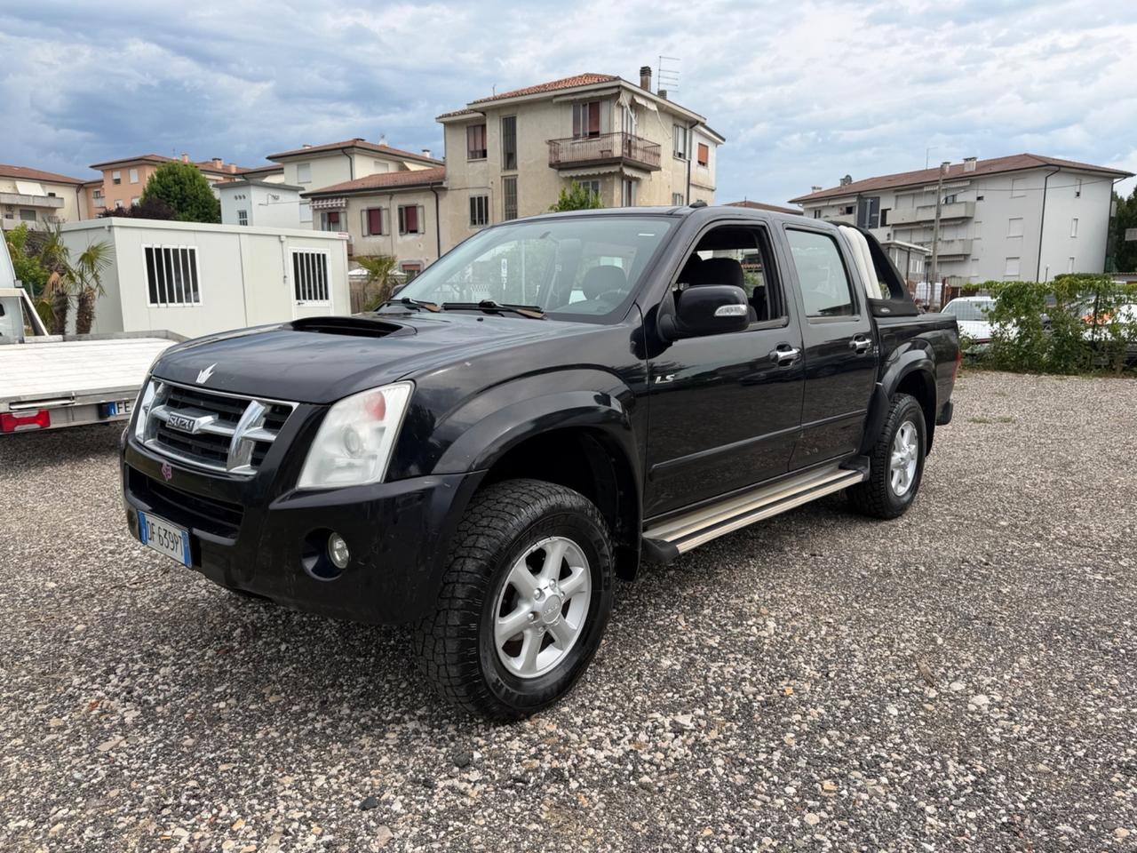 Isuzu D-Max 3.0 TD cat Crew Cab 4WD Pick-up LS Aut.