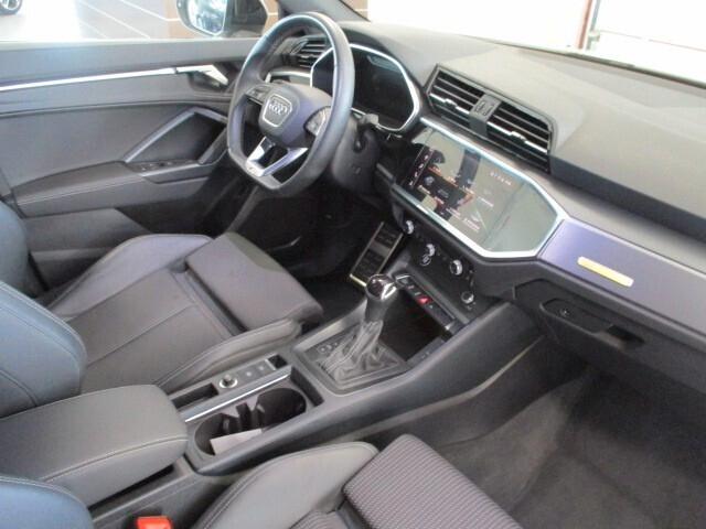 Audi Q3 SPB 35 TDI S tronic Identity Black