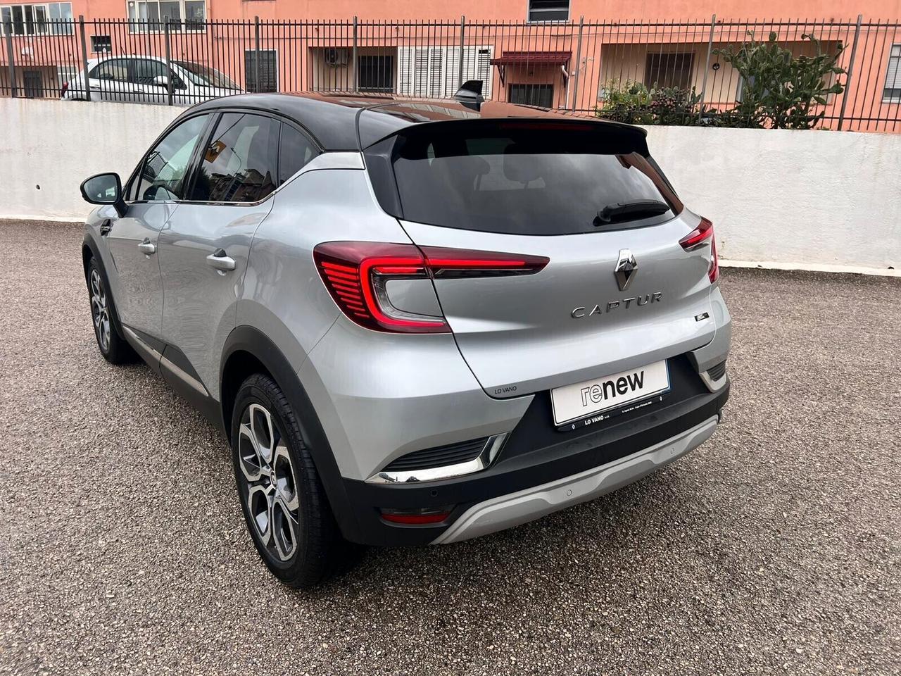 Renault Captur Full Hybrid E-Tech 145 CV Techno Fast Track