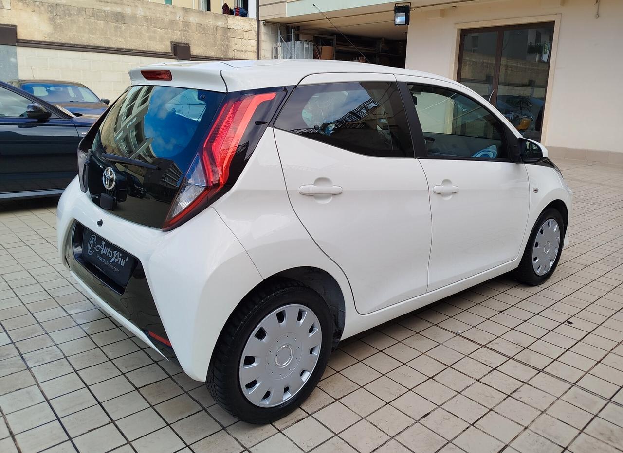 Toyota Aygo 1.0 VVT-i 72 CV 5 porte x-business