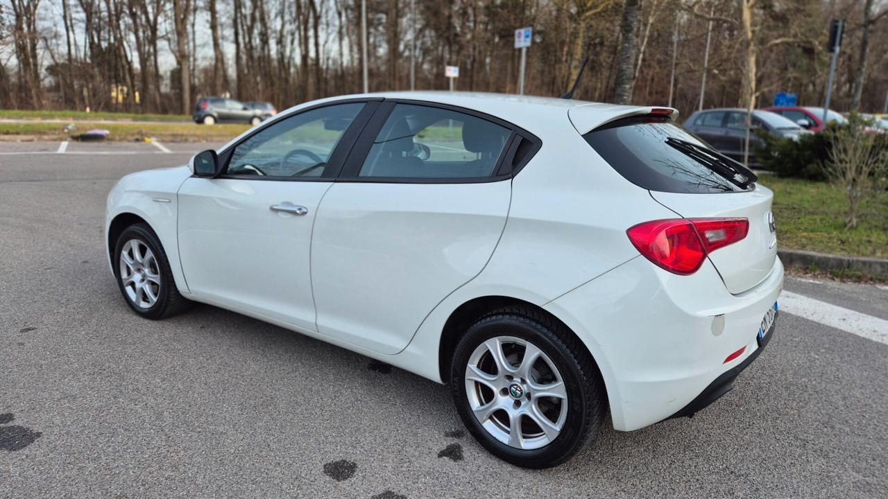 Alfa Romeo Giulietta 1.4 Turbo *NEOPATENTATI *
