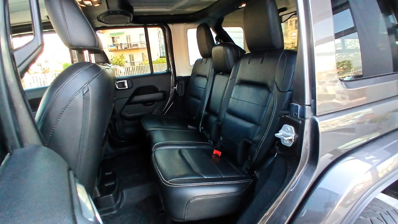 Jeep Wrangler Unlimited 2.2 Mjt II Sahara