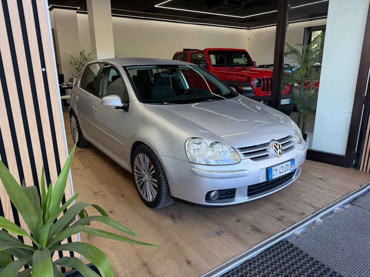 Volkswagen Golf 2.0 TDI DPF 4mot. 5p. Sportline