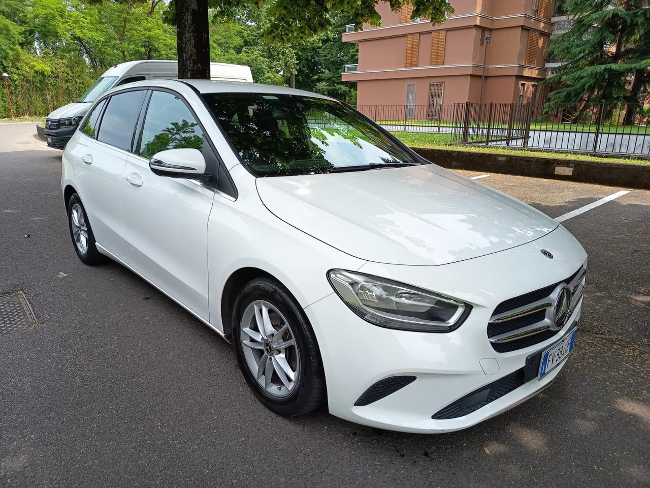 Mercedes-benz B 180 B 180 d Automatic Premium