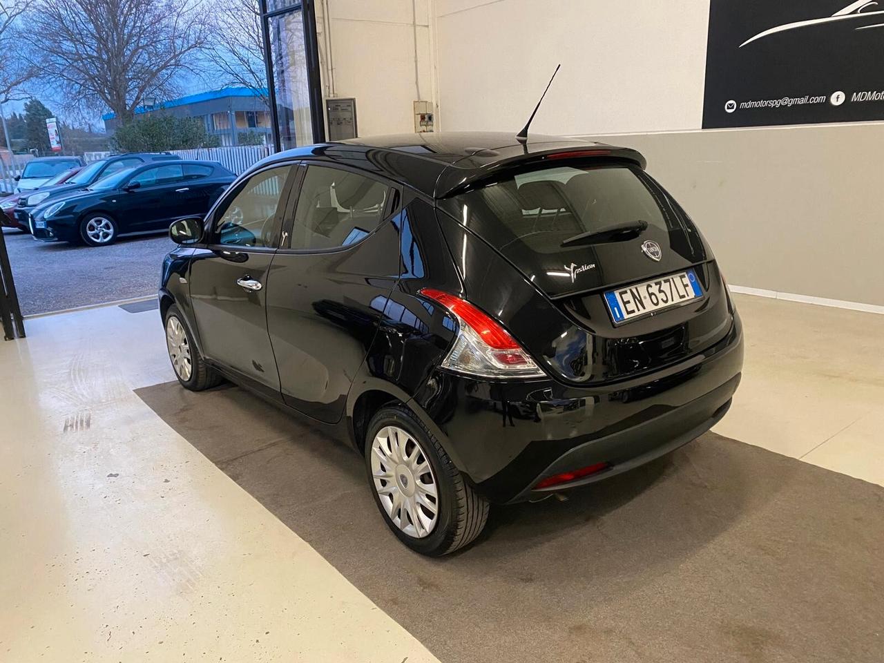 Lancia Ypsilon 1.2 69 CV 5 porte S&S Silver