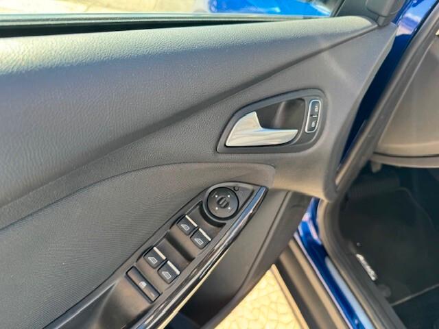 Ford Focus 1.5 TDCi 120 CV Titanium Navi-Tel-Wifi