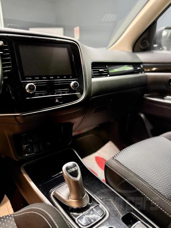 Mitsubishi Outlander phev 2.4 Instyle Plus 4wd
