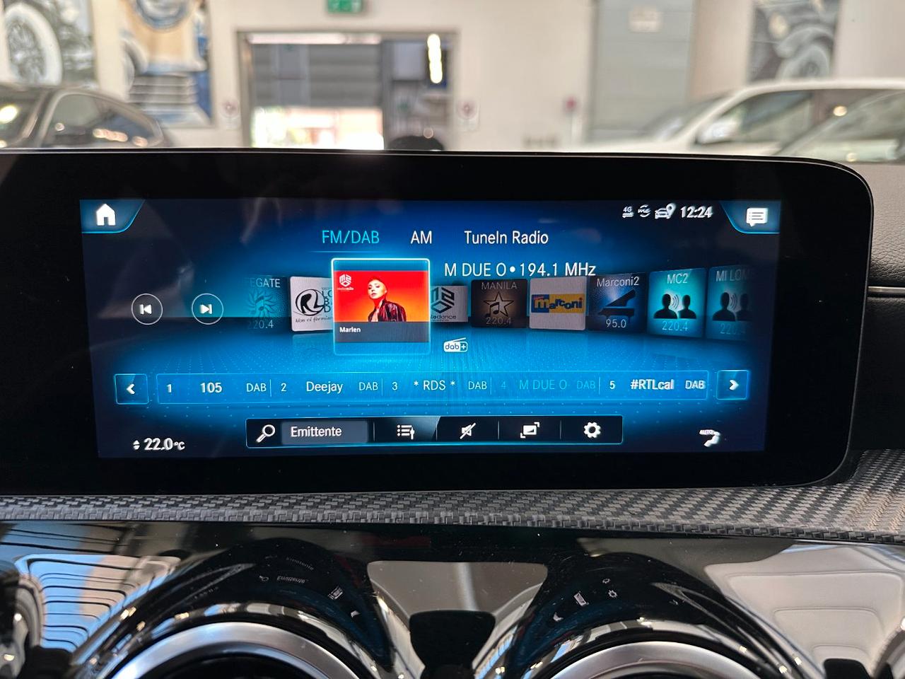 Mercedes CLA Shooting Brake 180 d Sport auto-LED-18"-Camera-Carplay-ACC