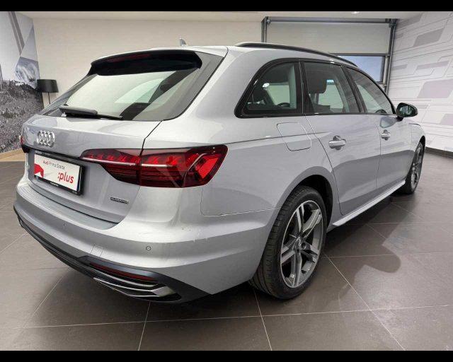 AUDI A4 Avant 40 TDI quattro S tronic Business Advanced