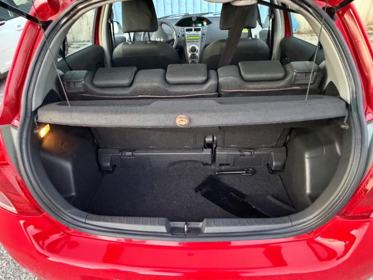 Toyota Yaris 1.0 5 porte