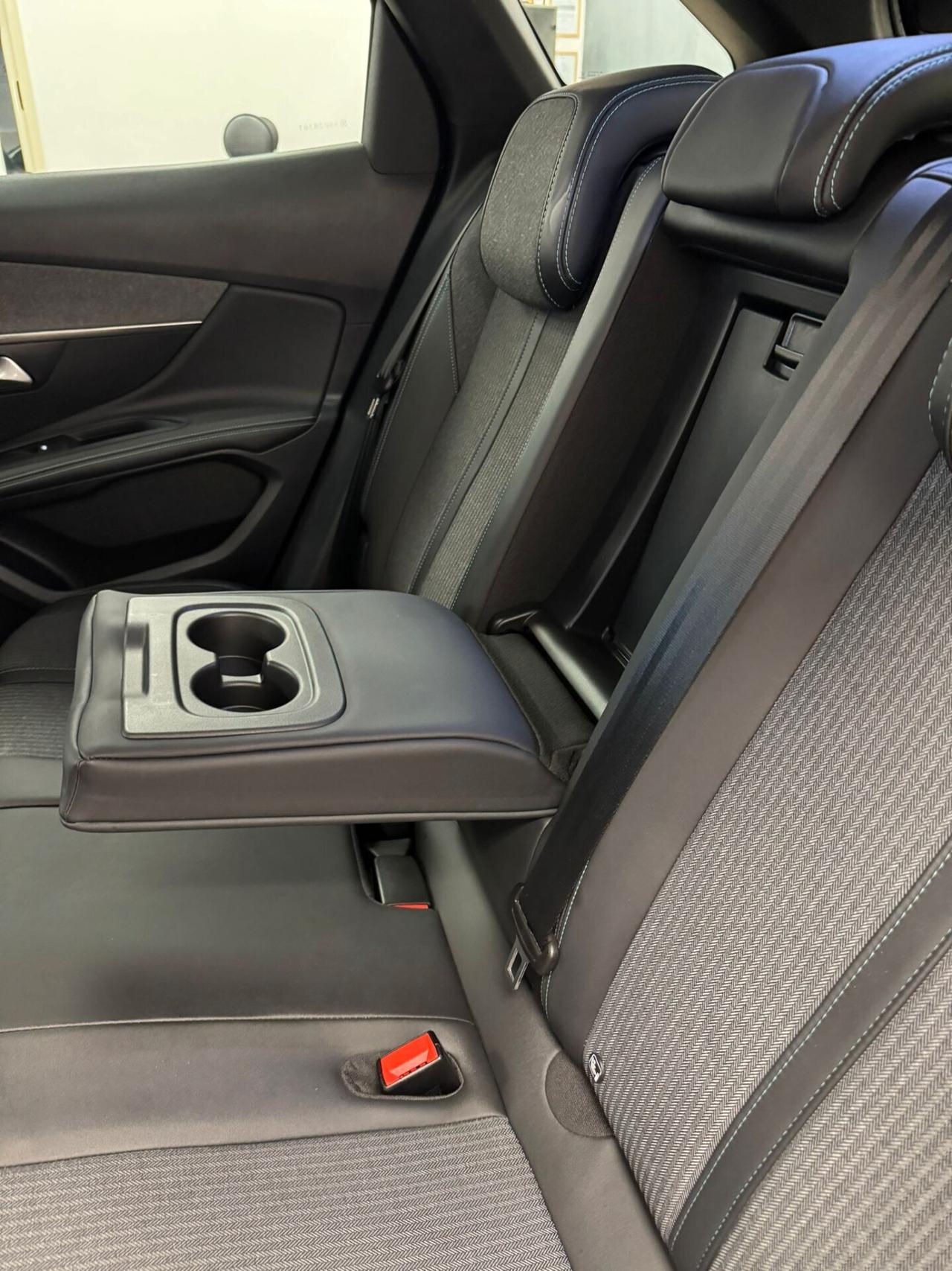 PEUGEOT 3008 BLUEHDI 130 CV S&S EAT8 ALLURE PACK 2022