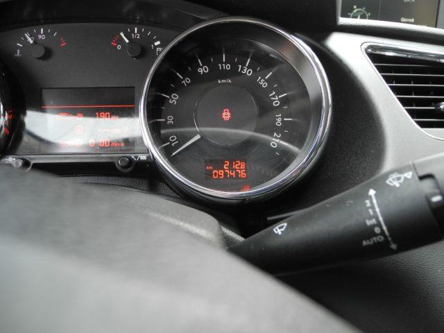 PEUGEOT 3008 BlueHDi 120cv S&S "Modello Speciale" - DA VETRINA
