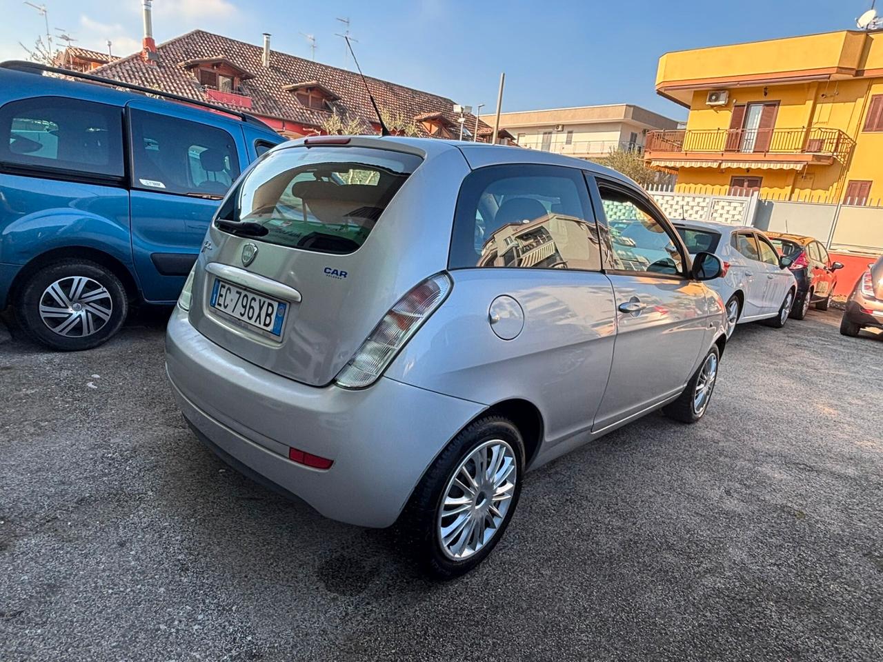 Lancia Ypsilon 1.4 Platino