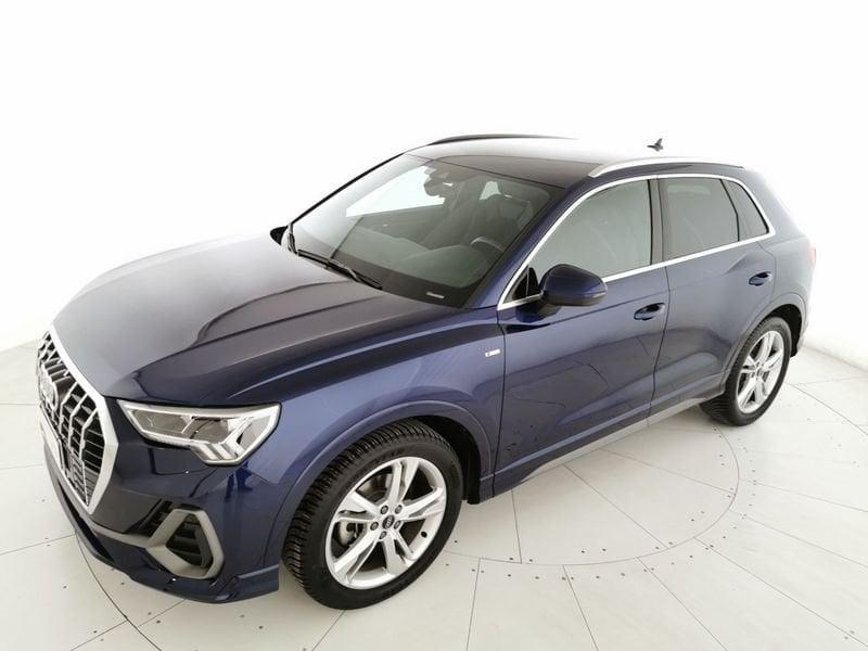 Audi Q3 35 2.0 tdi S line edition s-tronic