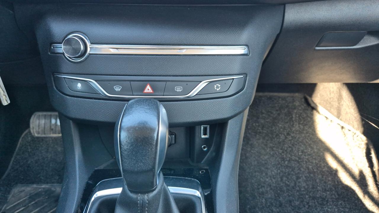 Peugeot 308 BlueHDi 120 S&S EAT6 Allure