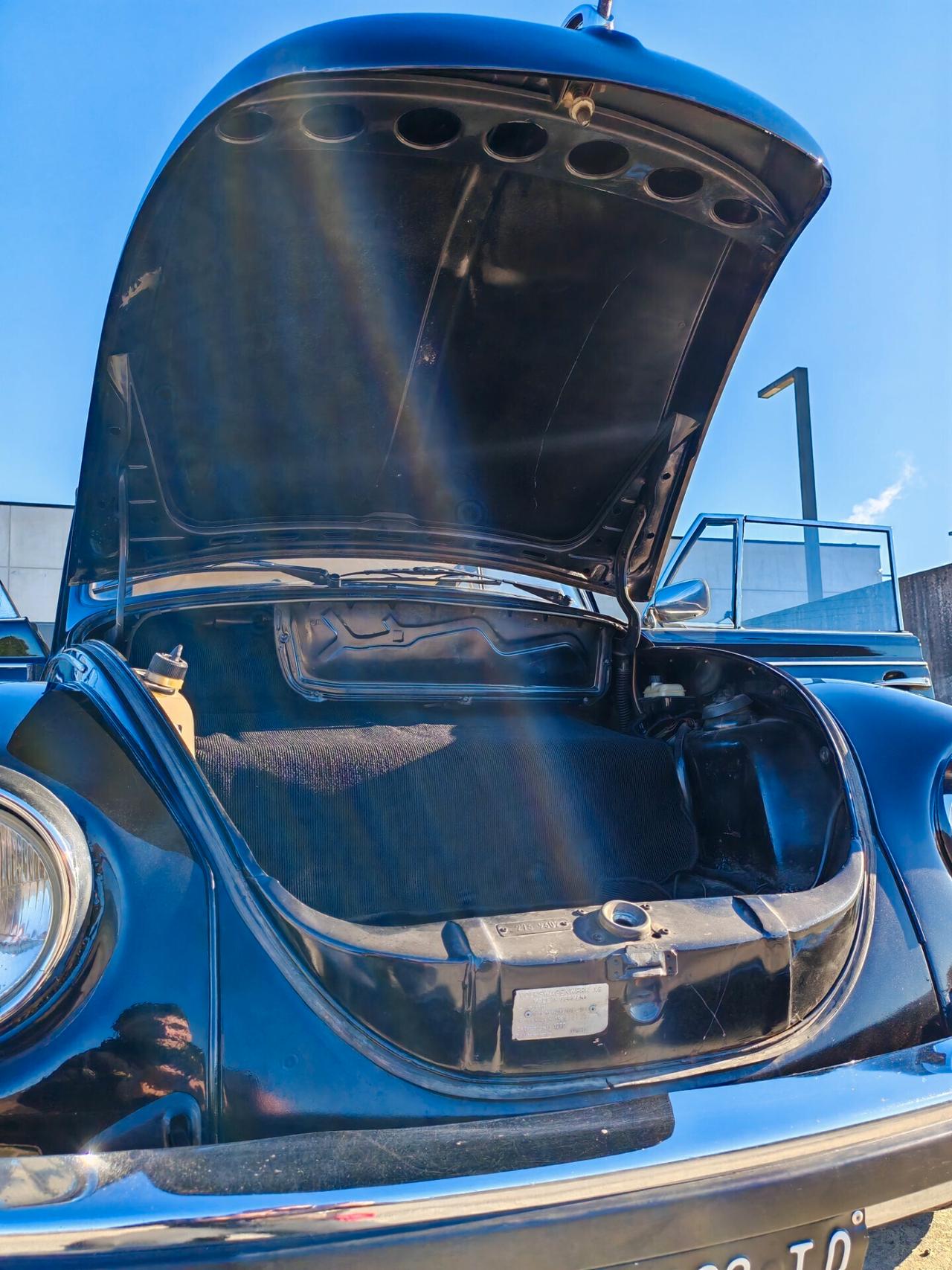 VW Maggiolino CABRIO